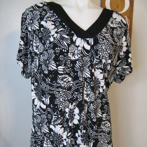 C.J. Banks Floral V-Neck Blouse